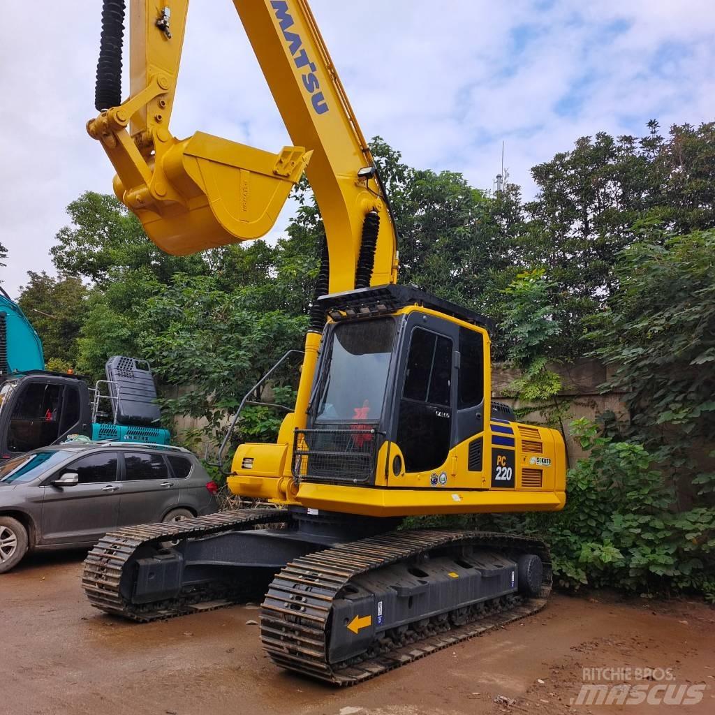 Komatsu PC 220-7 Escavatori cingolati