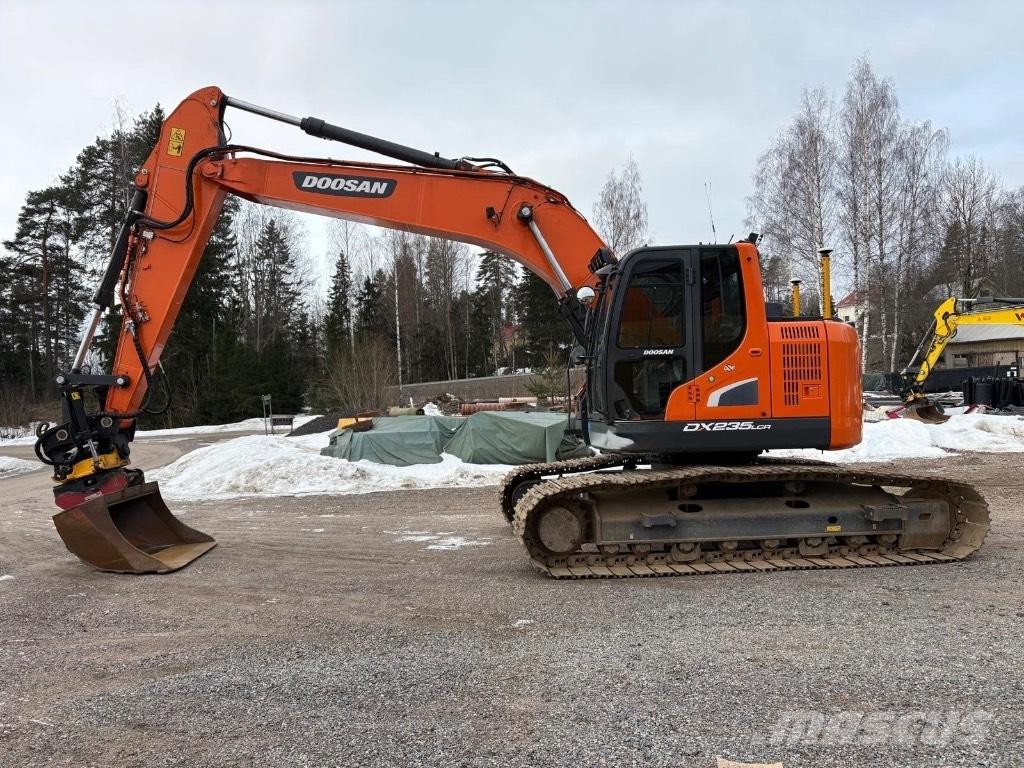 Doosan DX 235 LCR-5 Escavatori cingolati