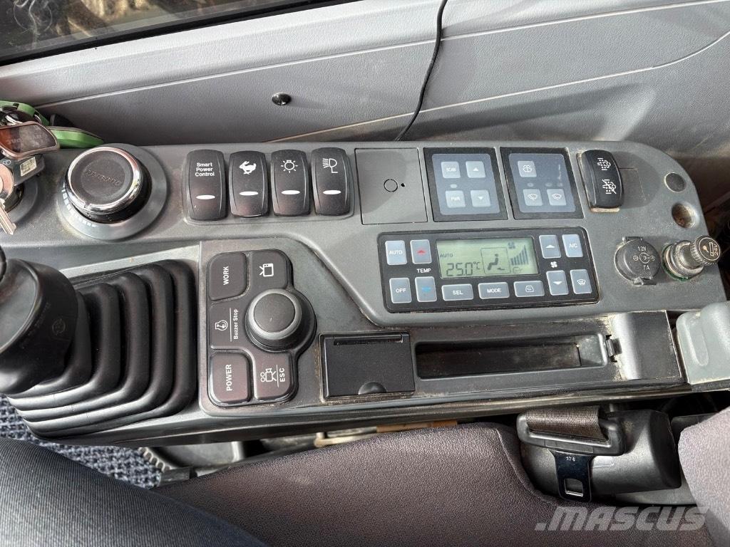 Doosan DX 235 LCR-5 Escavatori cingolati