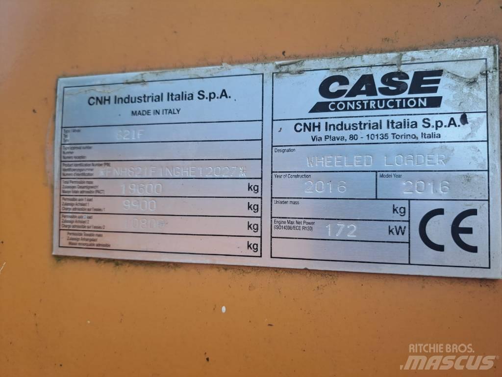 CASE 821 FXR Pale gommate