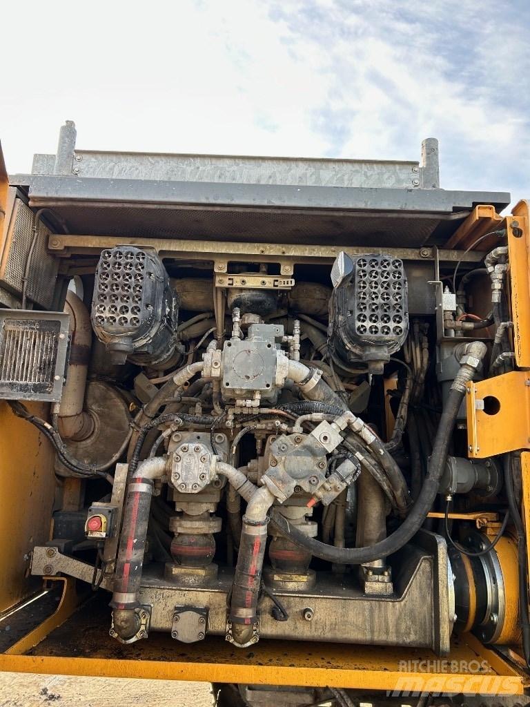 Liebherr LRB 125 Battipali vibranti