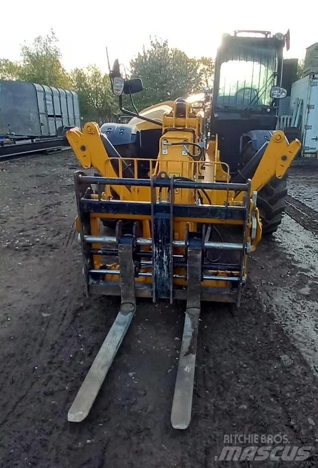 JCB 540-140 Sollevatori telescopici