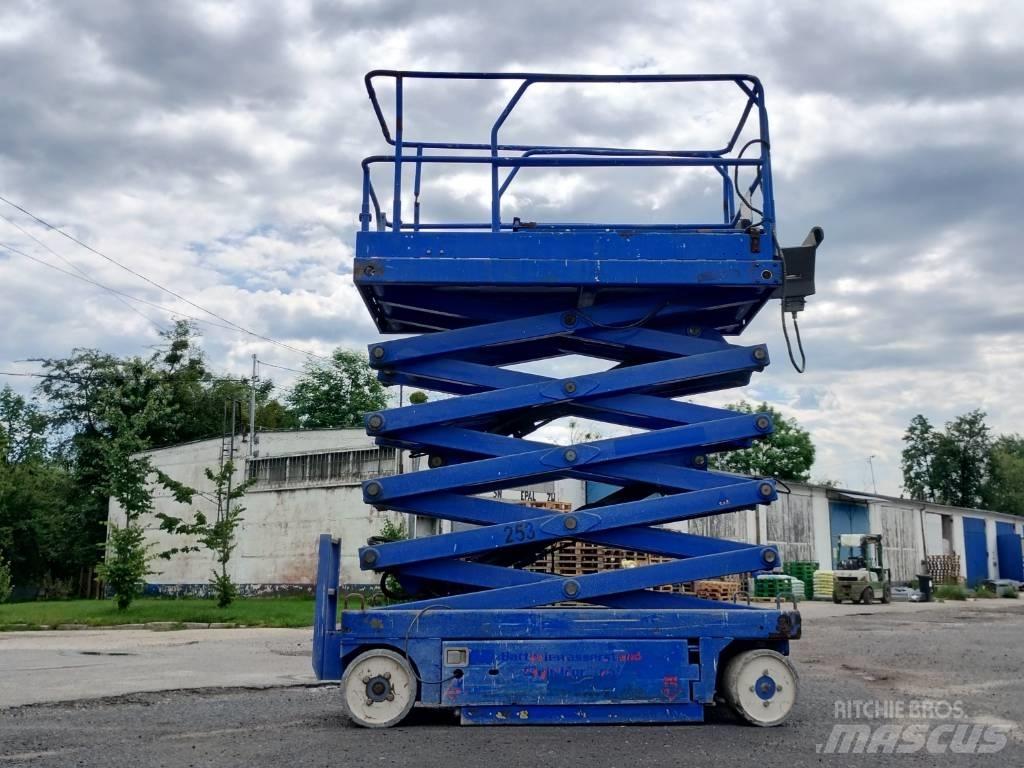 UpRight X32 Piattaforme a pantografo