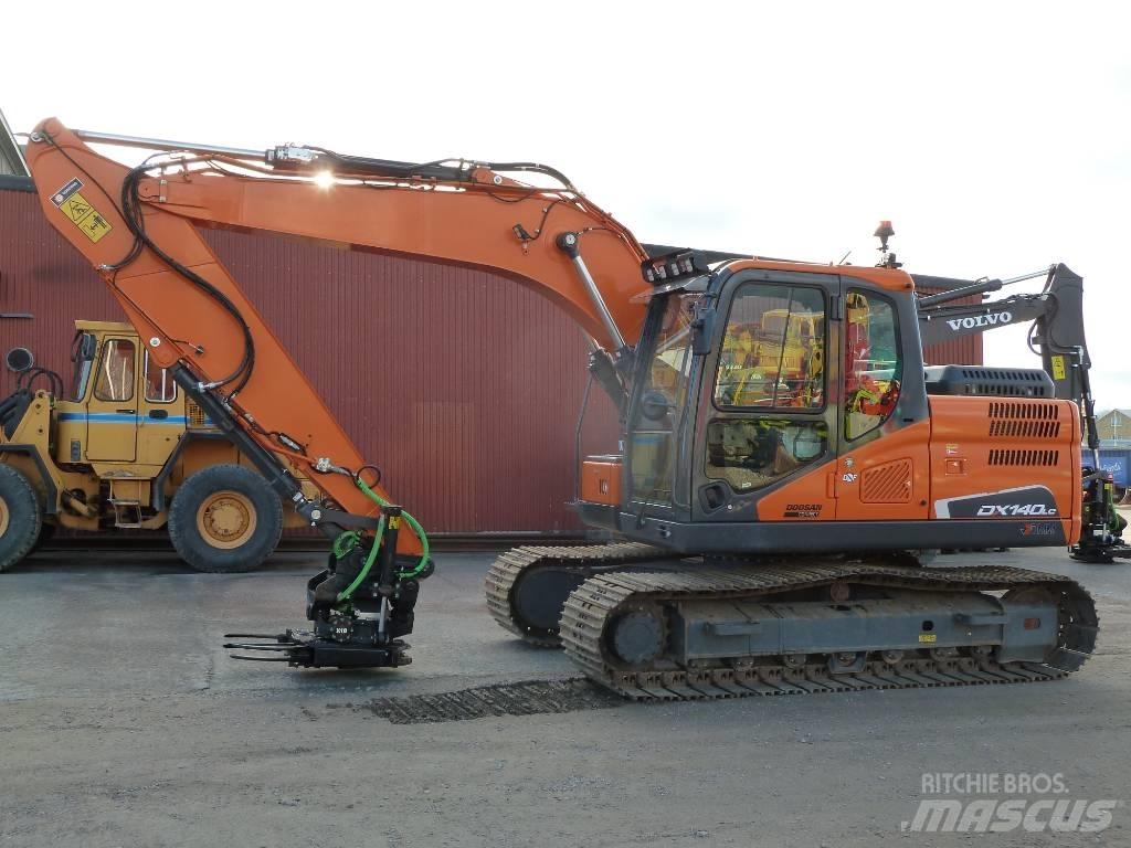 Doosan DX140LC-5 Escavatori cingolati
