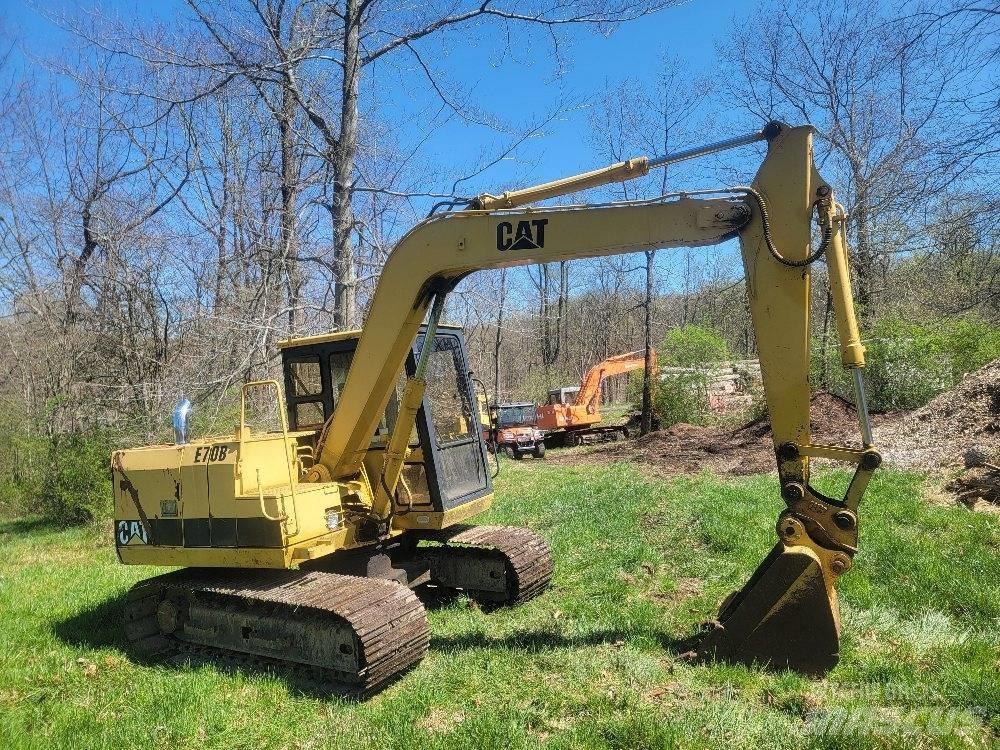 CAT E 70 B Escavatori cingolati