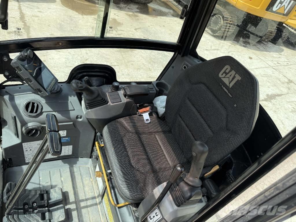 CAT 302 CR Miniescavatori