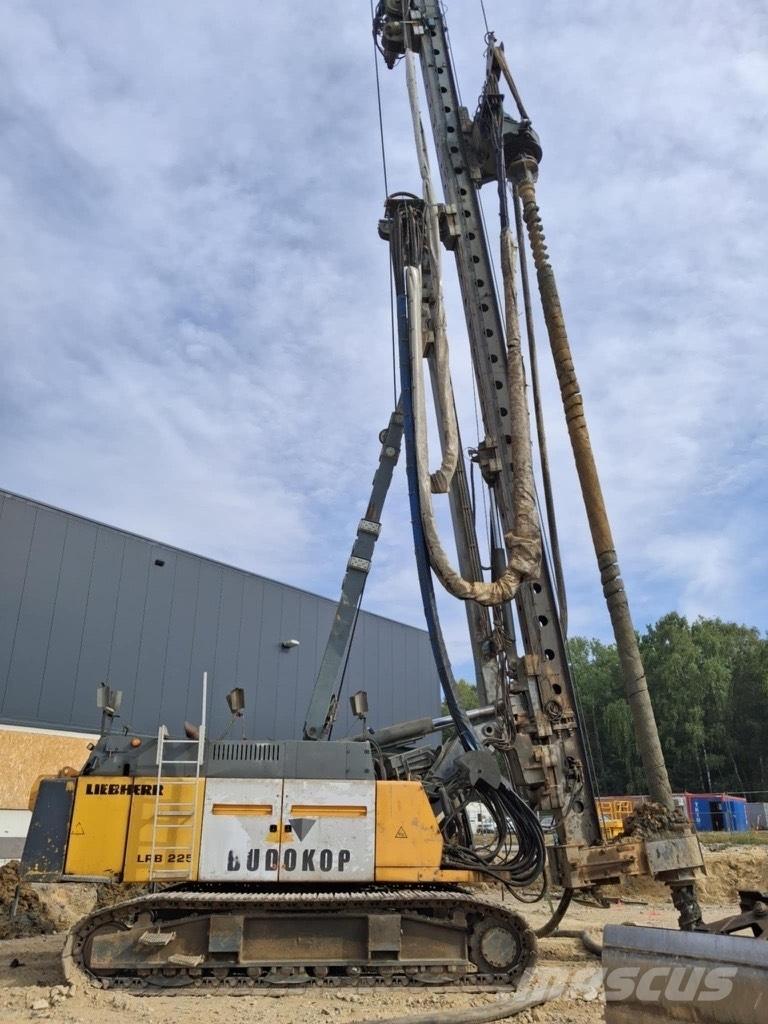 Liebherr LRB255 Trivelle per fondazioni