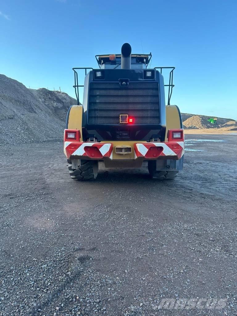 CAT 966 K Pale gommate