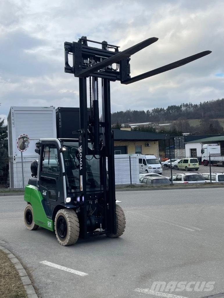 Toyota FVA450 Carrelli elevatori GPL