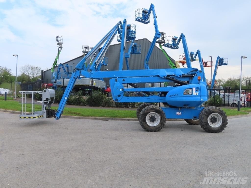 Manitou 200 ATJ Piattaforme a braccio articolato