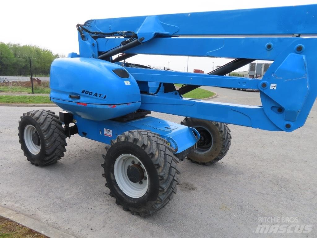 Manitou 200 ATJ Piattaforme a braccio articolato
