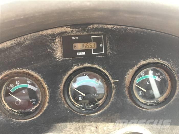 CAT 966 H Pale gommate