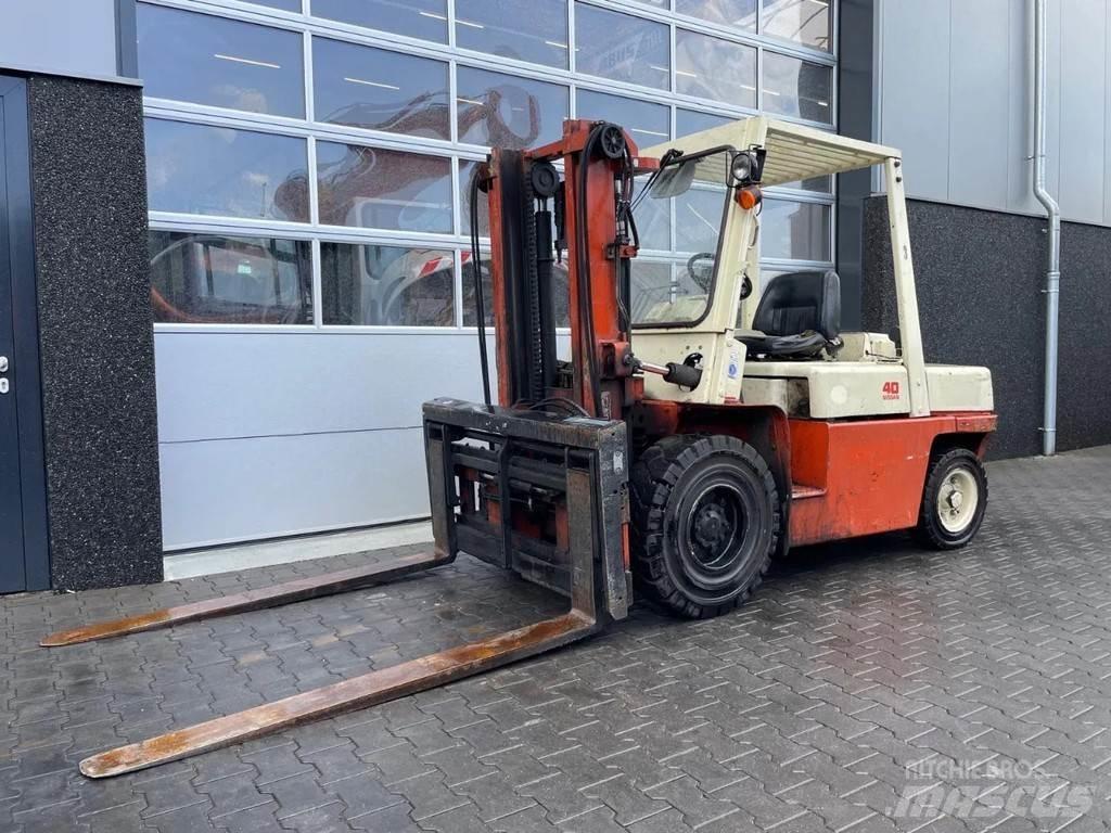 Nissan 40 Carrelli elevatori-Altro