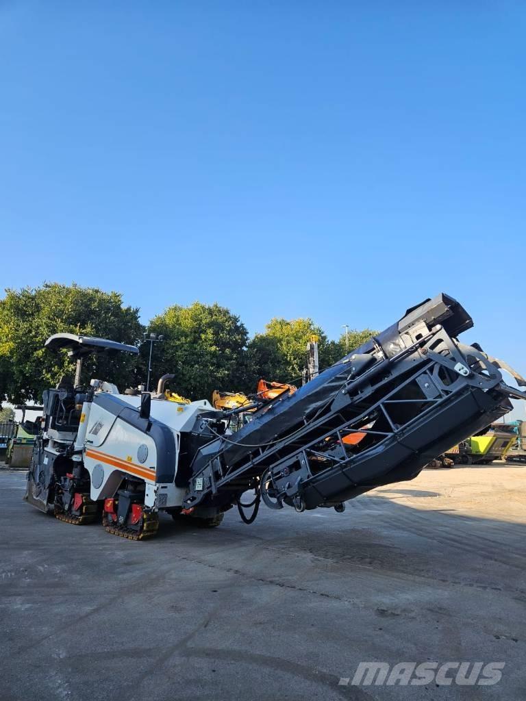 Wirtgen W 100 F Fresa a freddo per asfalto