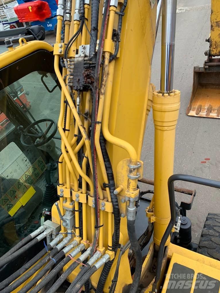 Komatsu PW 160 Escavatori gommati