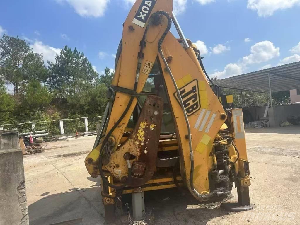 JCB 4 CX Escavatori cingolati