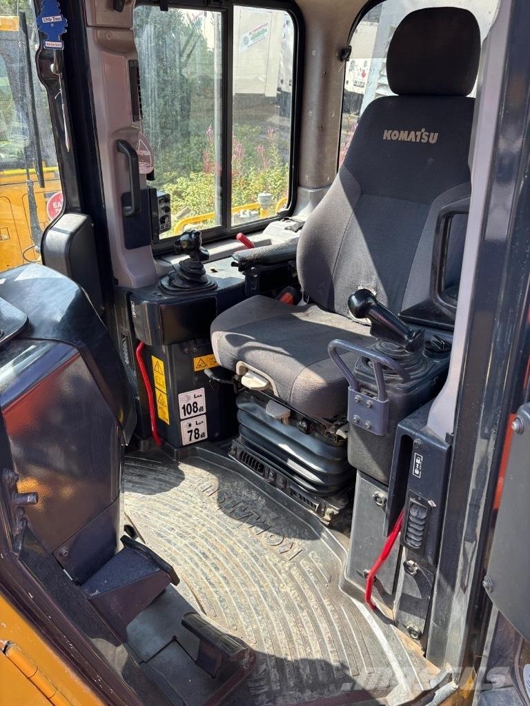 Komatsu D 65 PXi-18 Dozer cingolati