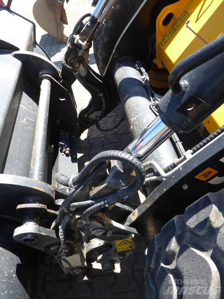JCB 417 HT Pale gommate