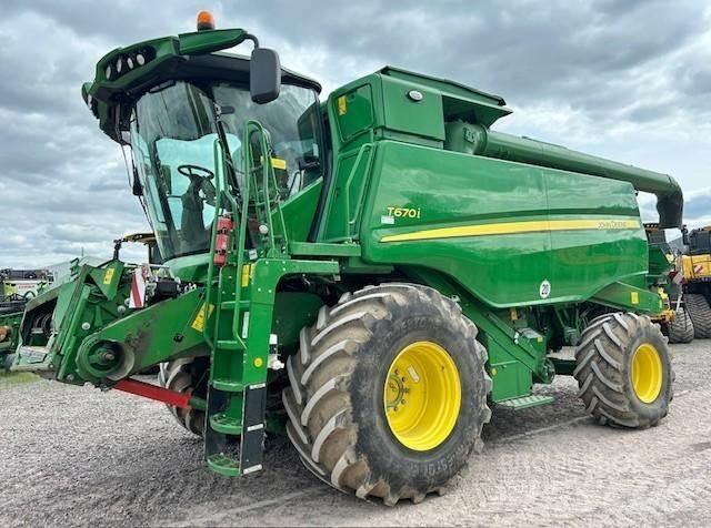 John Deere T 670 i Mietitrebbiatrici