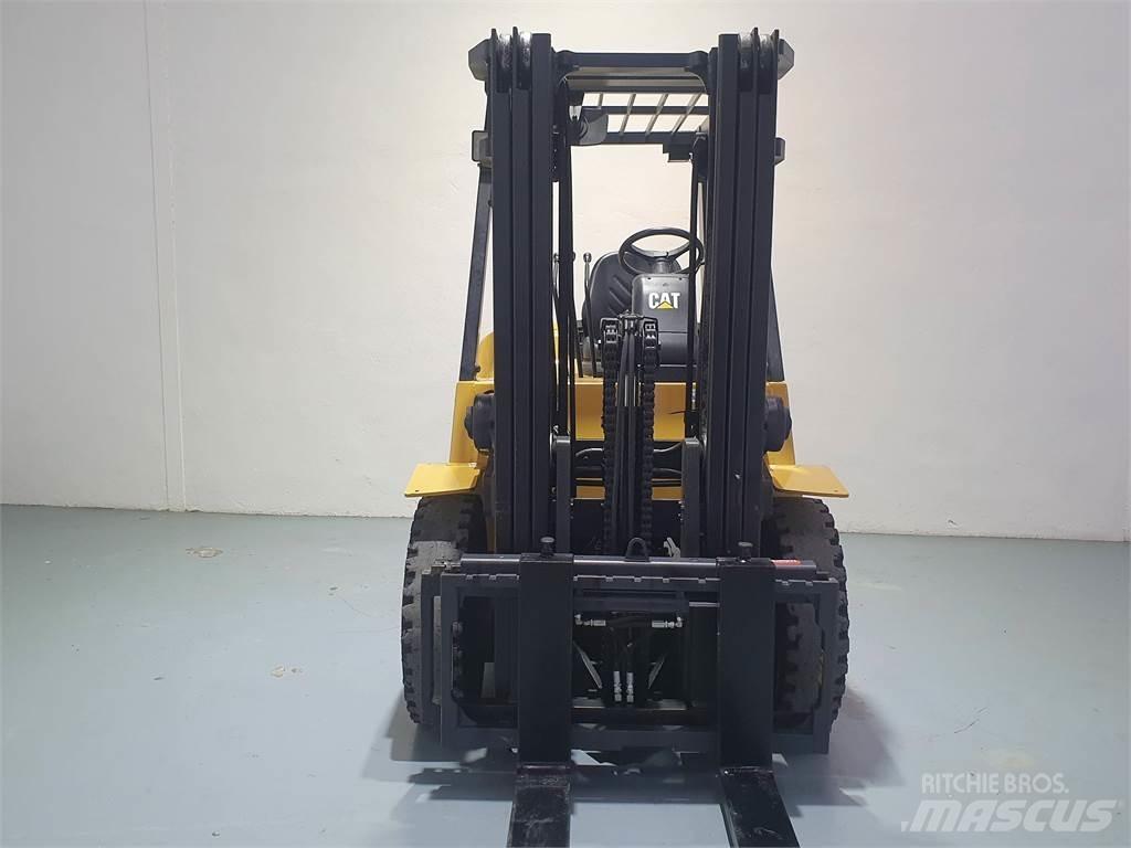 CAT DP40K MC Carrelli elevatori diesel