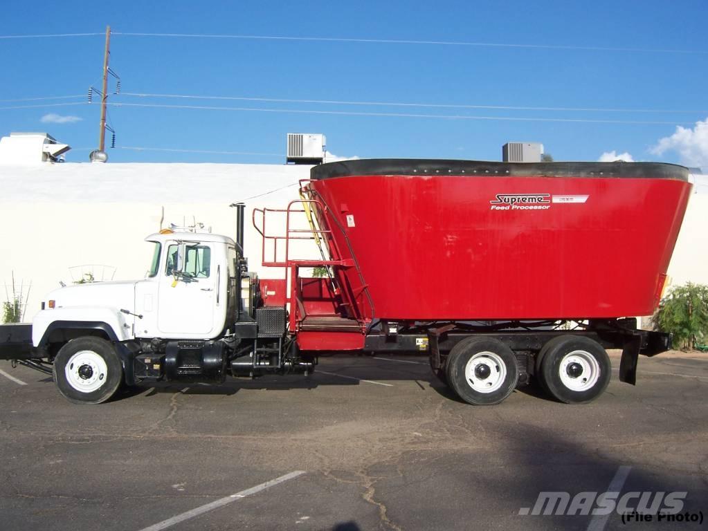 Mack RD 688 S Altri macchinari per bestiame