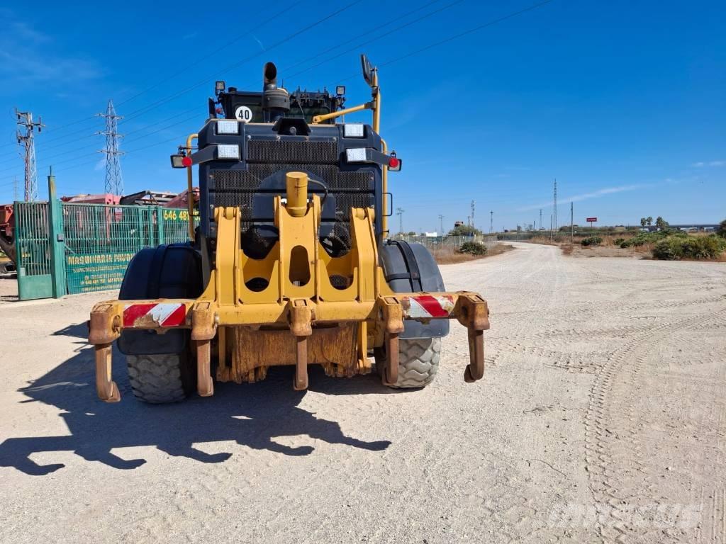 CAT 120 M 2 AWD Motorgraders
