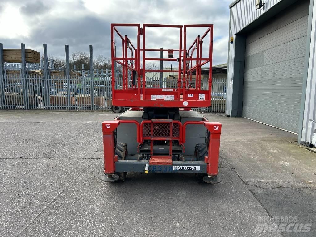 SkyJack SJ 6832 Piattaforme a pantografo