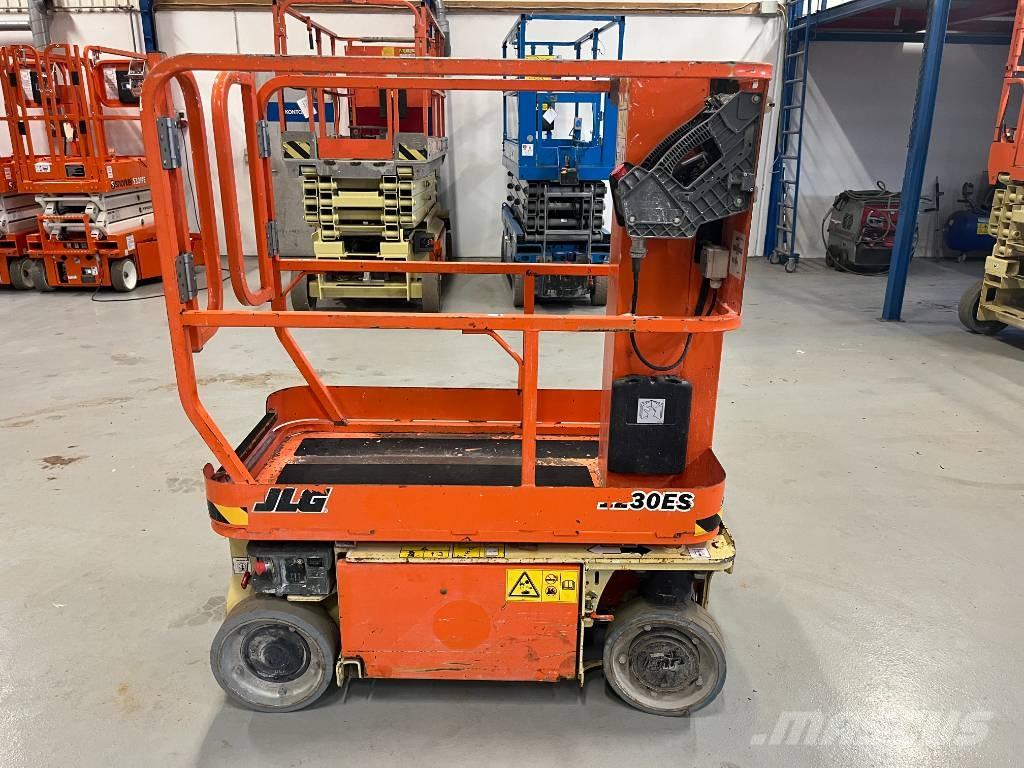 JLG 1230 ES Sollevatori verticali