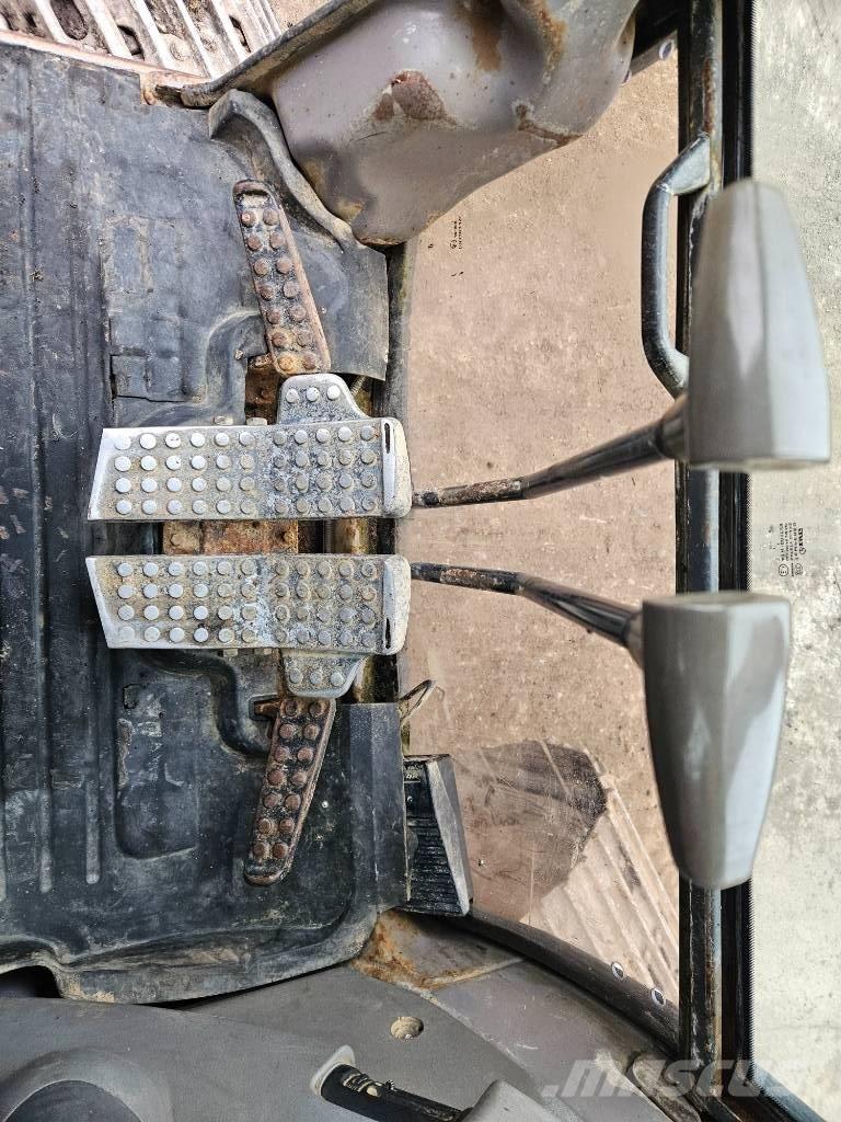 Hitachi ZX 200 LC Escavatori cingolati