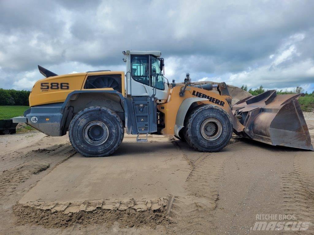 Liebherr L 586 Pale gommate