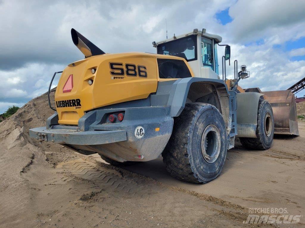 Liebherr L 586 Pale gommate