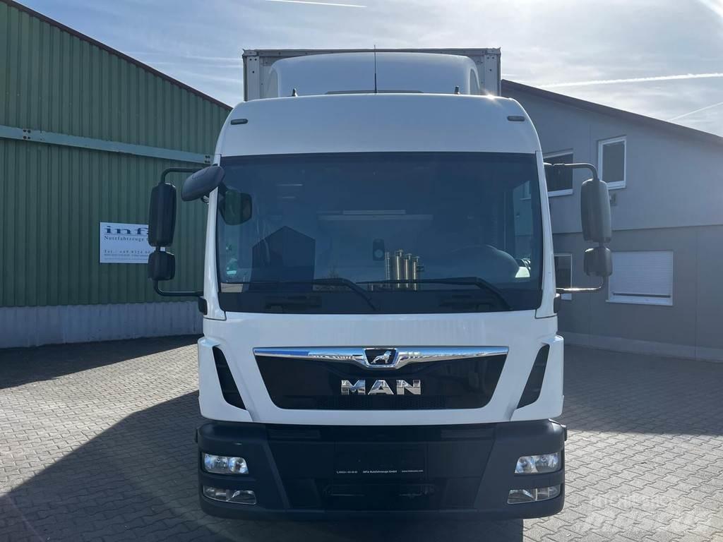 MAN TGL 8.220 Motrici centinate