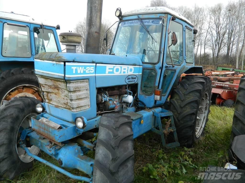 Ford TW 25 Trattori