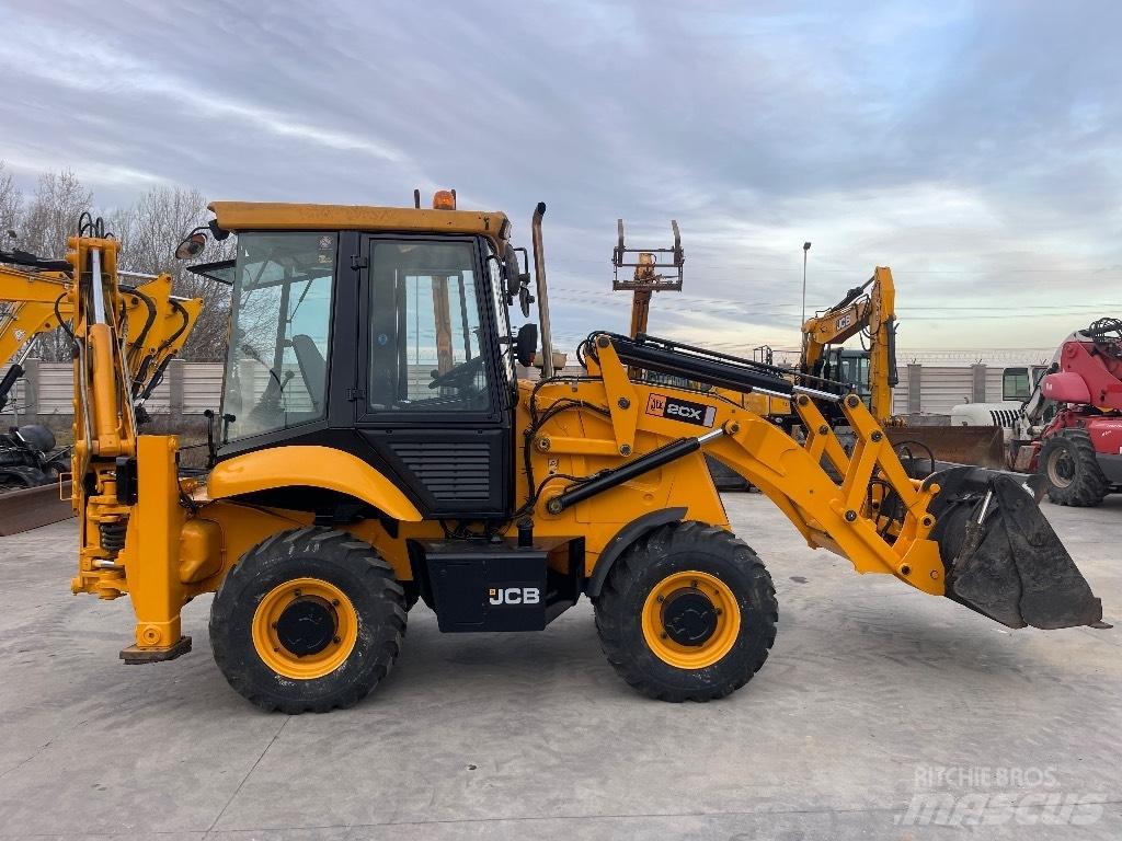 JCB 2 CX Terne