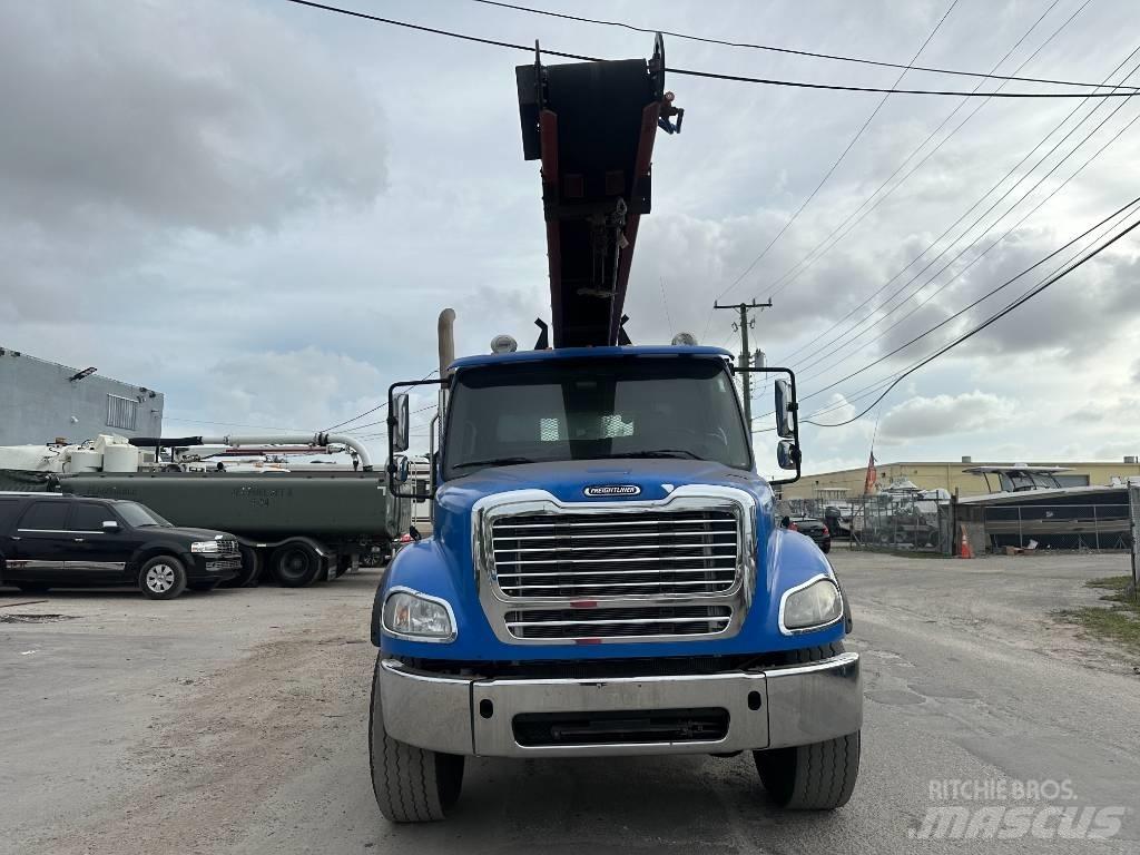 Freightliner M2 Camion con sponde ribaltabili