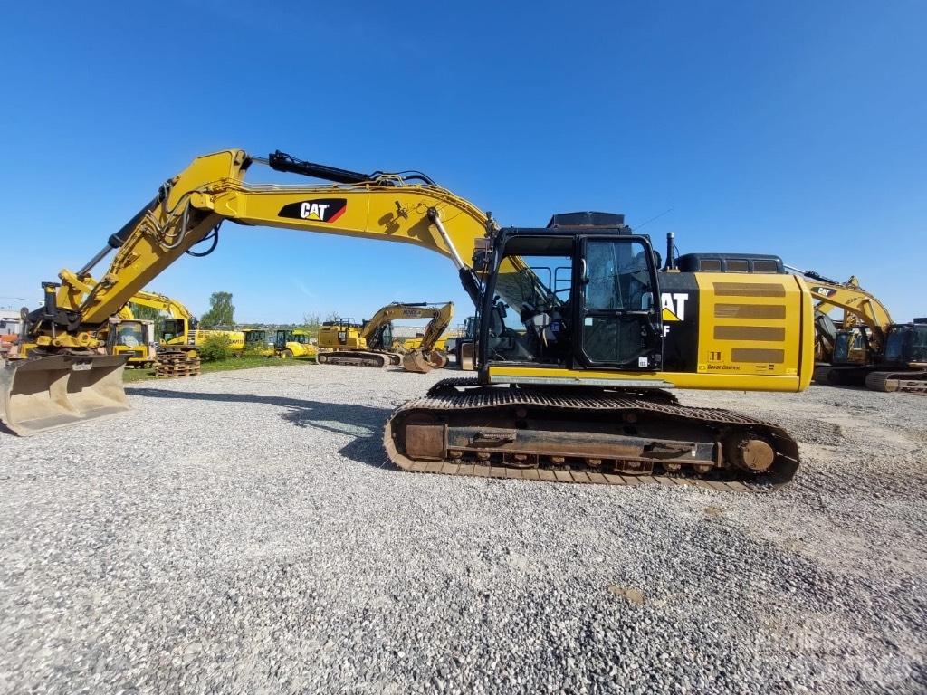 CAT 326 F L Escavatori cingolati