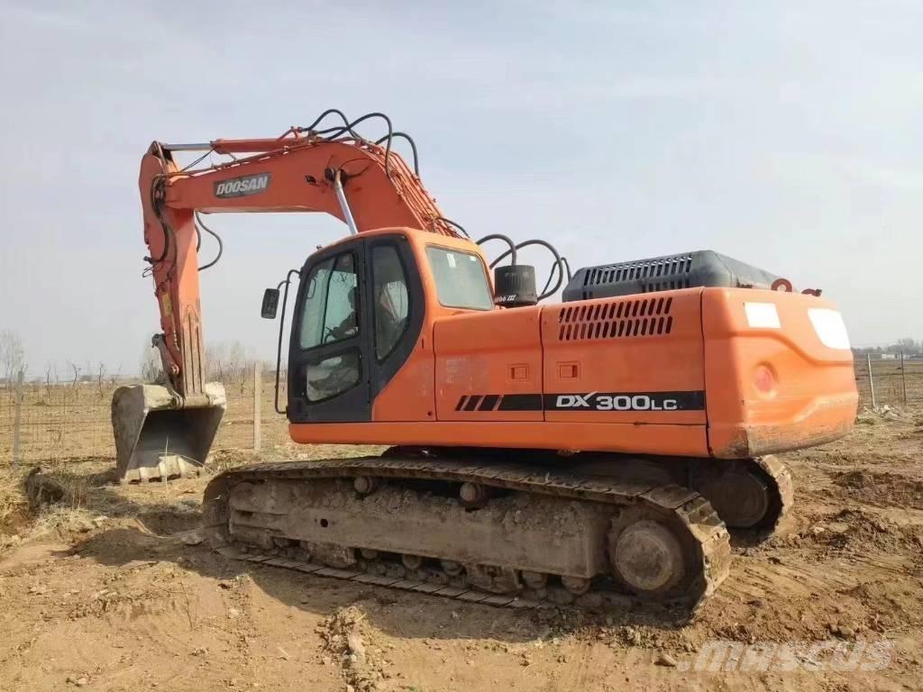 Doosan DX300 Escavatori cingolati
