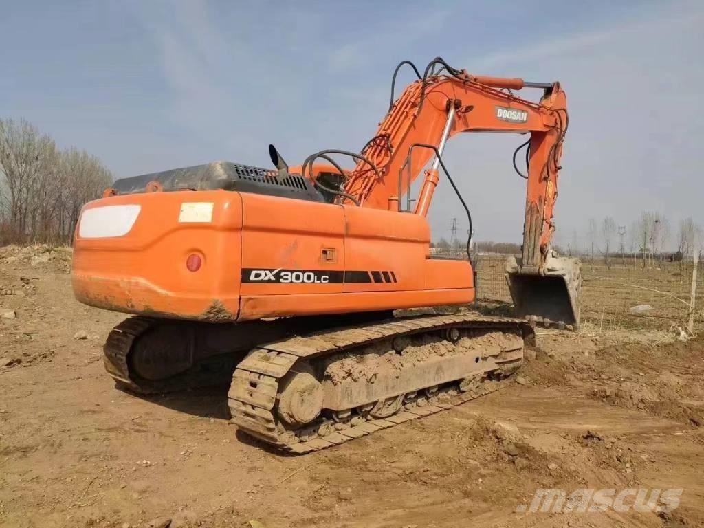 Doosan DX300 Escavatori cingolati
