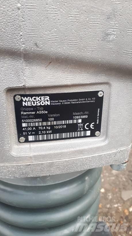 Wacker Neuson AS50e Vibrocostipatore verticale