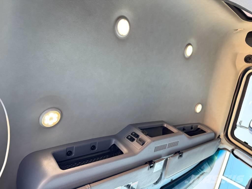 Mack Granite Camion ribaltabili