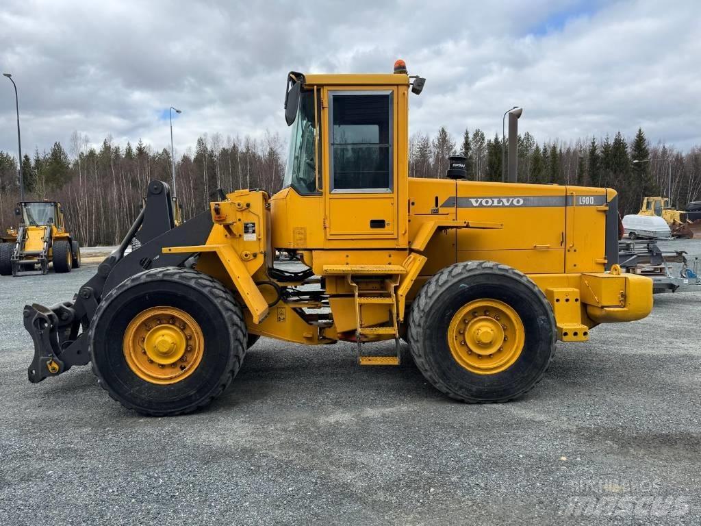Volvo L 90 D Pale gommate