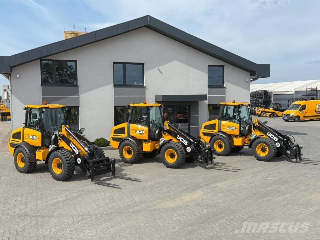 JCB 409 Pale gommate