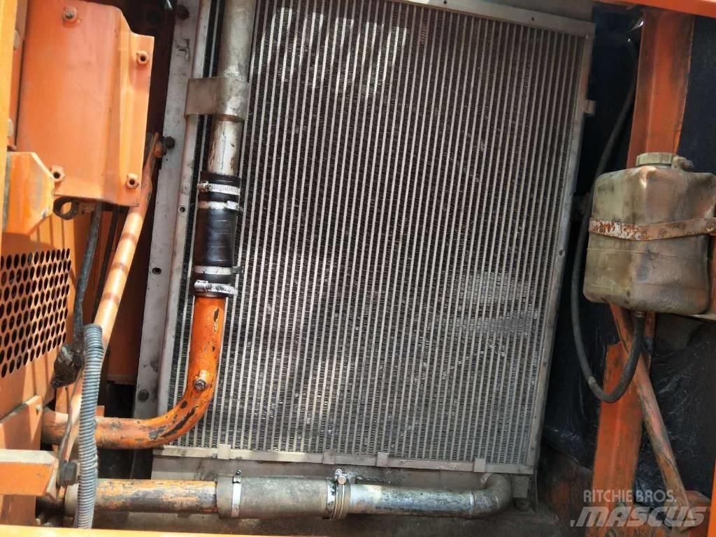Doosan DX 225 LC Escavatori cingolati