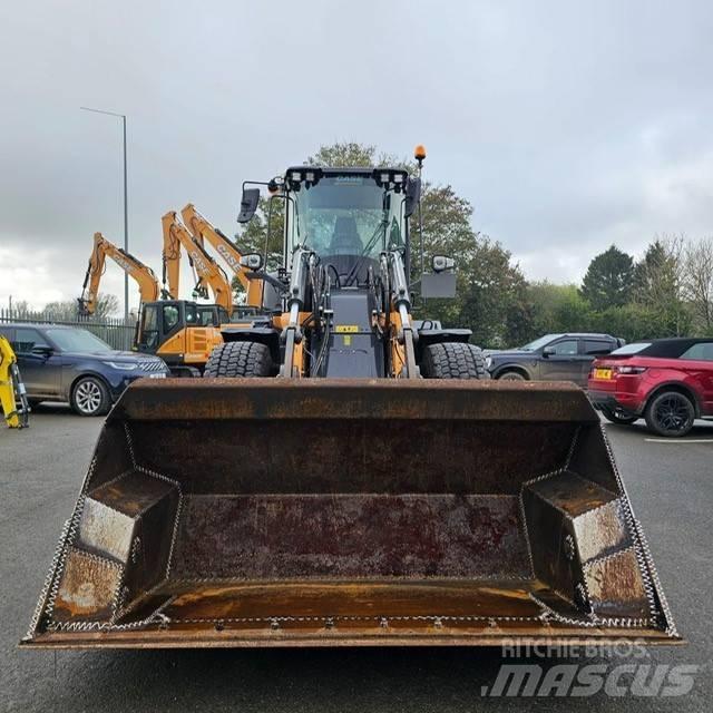 CASE 621GXT Pale gommate