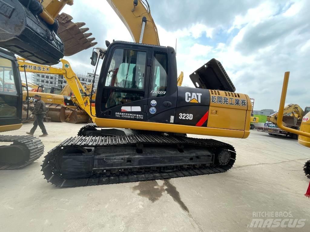 CAT 323D Escavatori cingolati