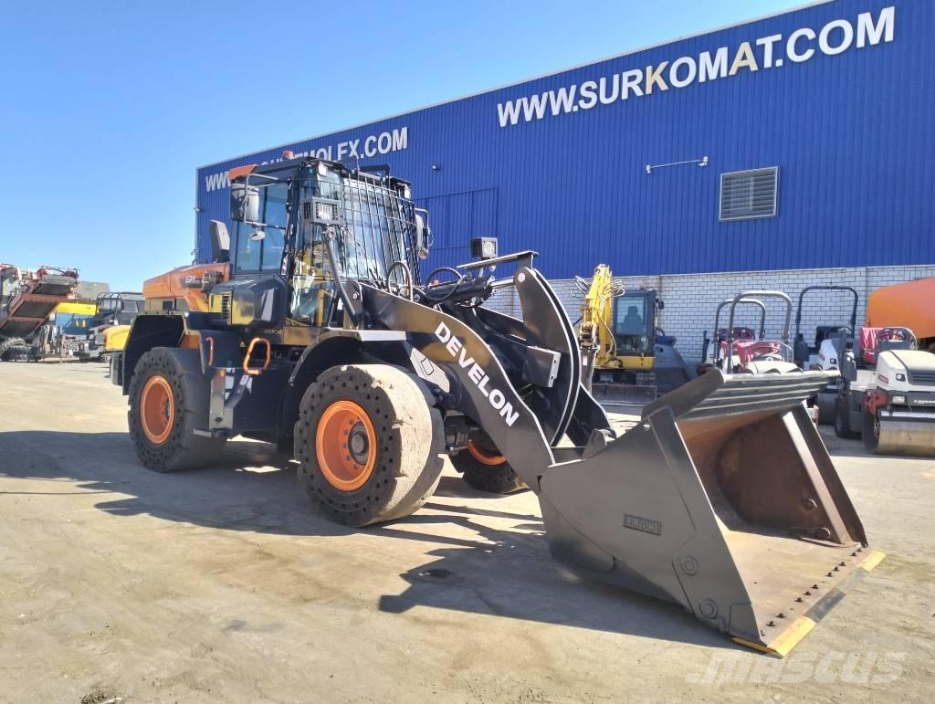 Develon DL 220-7 Pale gommate