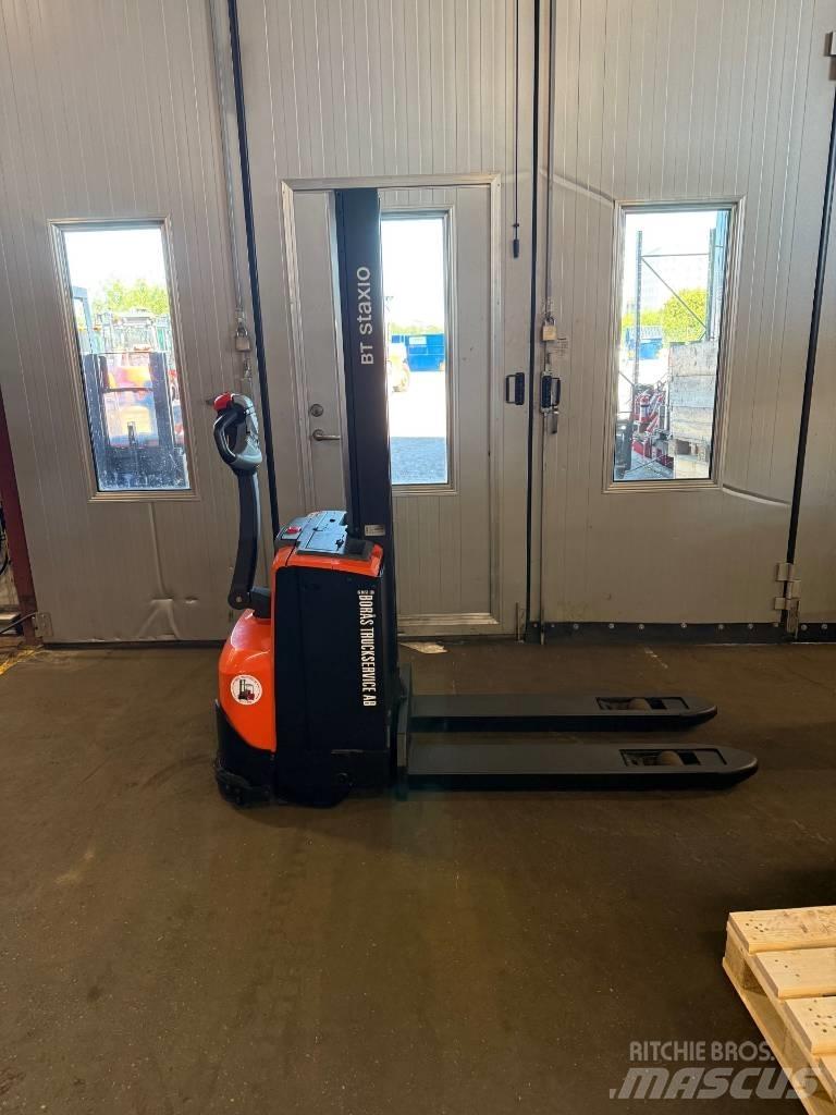 BT truck SWE 080L Transpallet uomo a terra