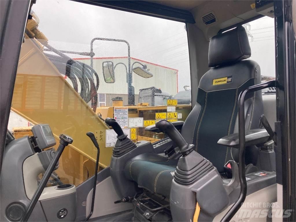 CAT 311 F L RR Escavatori gommati