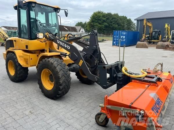 Volvo L 30 G Pale gommate