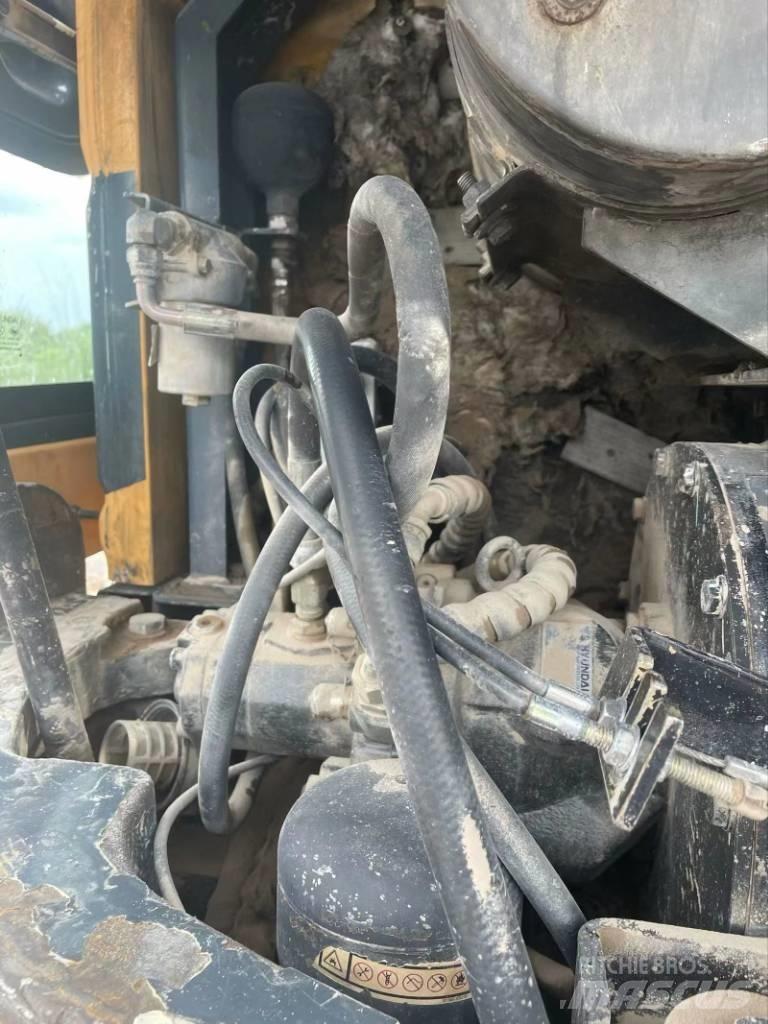 Hyundai 60 W VS Escavatori cingolati